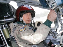 Vladimir Putin krátce ped cviným letem ruského bombardéru Tu-160 "Pavel...