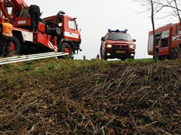 Nehoda v obci ernín  Hamerský mlýn na Jiínsku. (18. 4. 2013) 