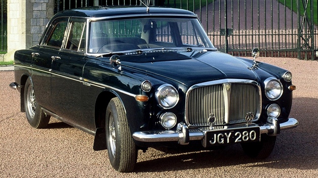 Rover P5 oznaovan podle pouitho motoru jako 3.5 nebo "tiapllitr" vozil celkem tyi britsk premiry: Harolda Wilsona, Edwarda Heatha, Jamese Callaghana a Margaret Thatcherovou. A "elezn lady" jej vymnila za jaguar.