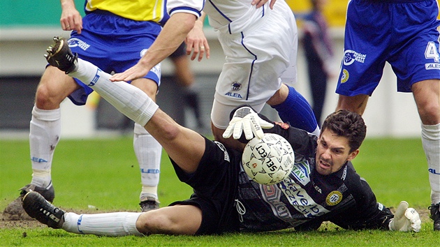 Glman FK Teplice Tom Potulka pi utkn proti Liberci (26. dubna 2002)