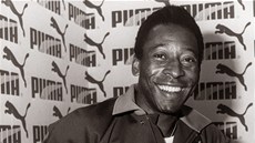 Fotbalista Pelé pi reklamní akci spolenosti Puma (1986)