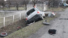 Ve Fiatu Multipla zahynuli dva mui, tetí utrpl stedn tká zranní. (11.