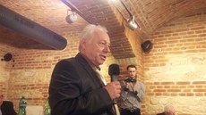 Šéf Asociace samostatných odborů Bohumír Dufek na akci Zemanovců (11. dubna Šéf Asociace samostatných odborů Bohumír Dufek na akci Zemanovců (11. dubna