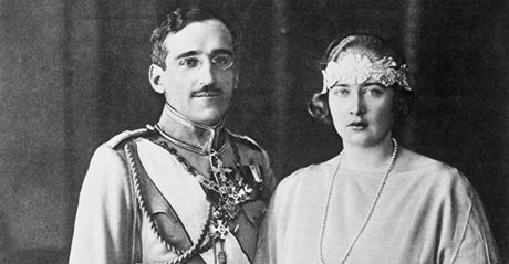 Jugoslávský král Alexandr I. se svojí enou, královnou Marií na nedatovaném