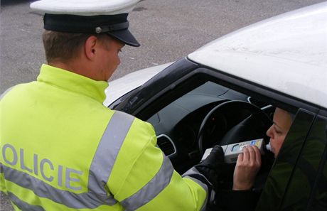 S hodnotou pes tyi promile alkoholu se dopravní policisté ve Zlínském kraji letos setkali poprvé (ilustraní snímek).