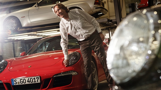 Designr Porsche Tony Hatter