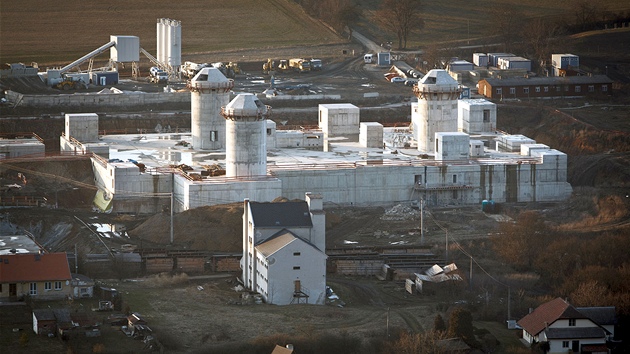 Rozestavn Centrum Majk v osad Pty na Kivokltsku (5. bezna 2013)