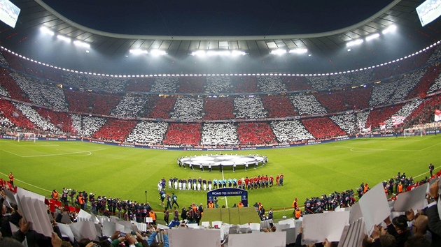 Fotbalov stadion v Mnichov tsn ped vkopem semifinle Ligy mistr mezi domcm Bayernem a Barcelonou.