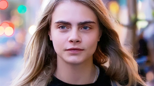 Cara Delevingne bez make-upu