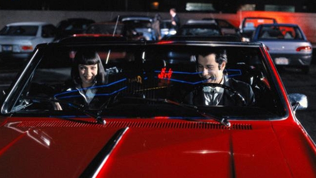 Uma Thurman, John Travolta a slavn kabriolet ve filmu Pulp Fiction: Historky z podsvt