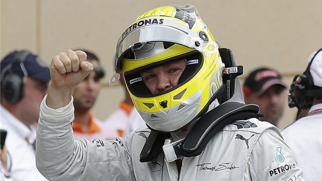 VTZ KVALIFIKACE. Pole position v Bahrajnu zskal Nico Rosberg z Mercedesu.