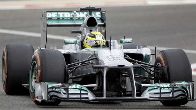 NEJRYCHLEJ. Pole position v Bahrajnu zskal Nico Rosberg z Mercedesu.