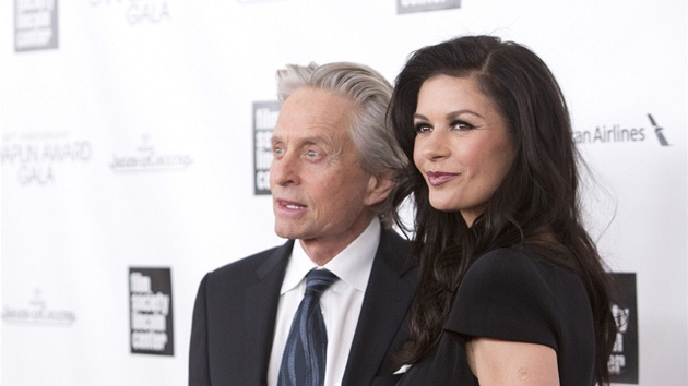 Michael Douglas a Catherine Zeta Jonesov (22. dubna 2013)