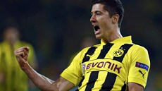 JE TAM! Robert Lewandowski, polský kanonýr Borussie Dortmund, slaví svou trefu...