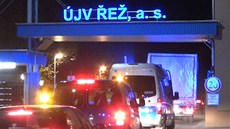 Letadlo přivezlo z Ruska jaderné palivo pro ÚJV Řež. Nakládaní a transport Letadlo přivezlo z Ruska jaderné palivo pro ÚJV Řež. Nakládaní a transport