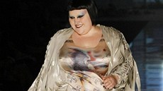 Zpvaka Beth Ditto v modelu Jean-Paula Gaultiera