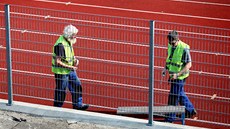 Fotbalový stadion v Ústí and Labem jde do výstavby. Atlety vystídali dlníci.