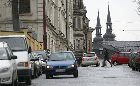 Srázná ulice v centru Jihlavy dlá est svému jménu. Co svaité ulici ale est nedlá, je její povrch. A jihlavská radnice by jet letos chtla zaít s padesátimilionovou rekonstrukcí ulice.