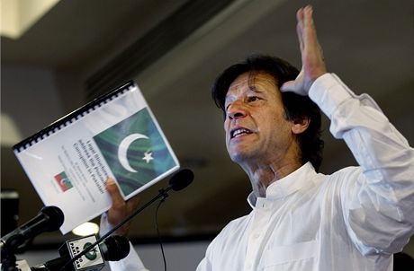 Imran Khán, bývalý kapitán kriketového drustva a nyní éf pákistánského Hnutí