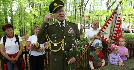 Plukovník ve výslub Vasil Coka