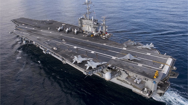  Testovn na palub USS Harry S. Truman (CVN-75) 