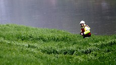 Policisté a hasii hledají dva mue s díttem na Hodonínsku u od stedeního veera.