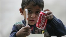 Coca-Cola přestane ve všech zemích s reklamou v pořadech pro děti. Coca-Cola přestane ve všech zemích s reklamou v pořadech pro děti.