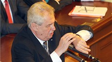 Miloš Zeman při své první návštěvě Sněmovny po zvolení prezidentem. (7. května Miloš Zeman při své první návštěvě Sněmovny po zvolení prezidentem. (7. května