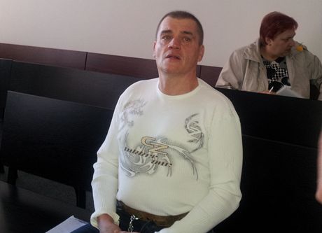 Osmapadesátiletému Rostislavu Slepikovi hrozí za vradu 18 let vzení