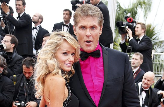 Bývalá prodavaka Hayley Robertsová a její mu David Hasselhoff (Cannes 2013)