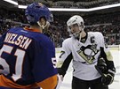 Frans Nielsen z NY Islanders blahopeje k postupu pittsburskmu kapitnovi