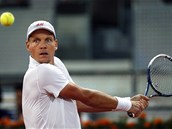 Tom Berdych se sousted na svj der.