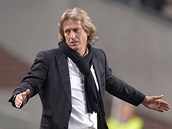 Portugalsk trenr Jorge Jesus kouuje Benfiku Lisabon ve finle Evropsk ligy