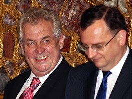 Milo Zeman a Petr Neas ve svatovclavsk kapli (10. kvtna 2013)