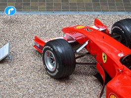 Zapjené vozy Ferrari v praském Národním technickém muzeu