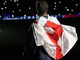 David Beckham pi slavnostním pedávání poháru pro mistra francouzské ligy.