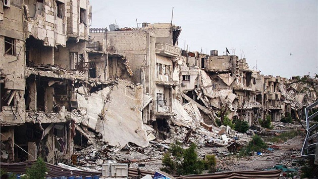 Znien budovy v syrskm Homsu