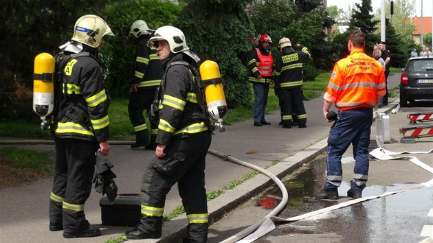 Por bytu v Radomsk ulici v praskch Bohnicch.