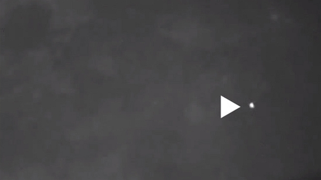 Zbr z videa zachycujc vybuchujc meteorit 17. bezna 2013.