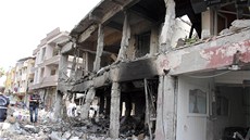 Následky výbuch v tureckém mst Reyhanli (11. kvtna 2013)