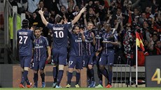 Fotbalisté Paris Saint Germain porazili Lyon a po 19 letech slaví titul ve Fotbalisté Paris Saint Germain porazili Lyon a po 19 letech slaví titul ve