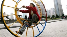 V roce 2004 se v anghaji objevil monocykl vynálezce Li Yongliho, který ho...