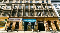 Dům v Lidické ulici v Praze, ve kterém vlastní byt Stanislav Gross s manželkou... Dům v Lidické ulici v Praze, ve kterém vlastní byt Stanislav Gross s manželkou...