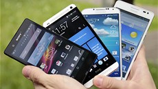 Samsung Galaxy S 4, HTC One, Huawei Ascend D2, Sony Xperia Z