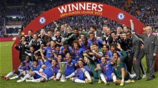KOMLETNÍ TÝM. Chelsea, vítzové Evropské ligy pro rok 2013.