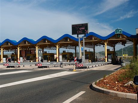 S chytrou krabikou mete projídt ta mýtnici branou oznaenou ENC. Je to