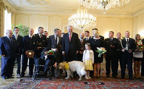 Prezident Milo Zeman pedal ocenní za záchranu lidských ivot (22. kvtna