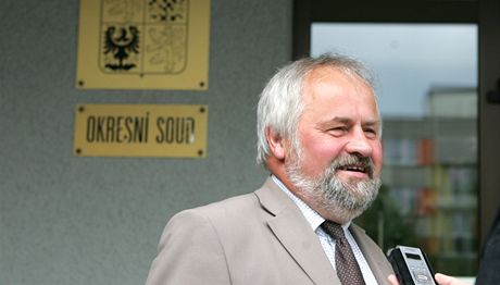 Bývalý starosta Lede nad Sázavou Stanislav Vrba. Obaloba ho viní, e pozmnil