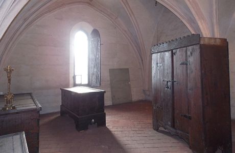 Klenotnice katedrály svatého Bartolomje v minulosti ukrývala bohosluebné