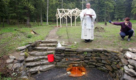 Zahájení lázeské sezony v Pramenech, premonstrát Ján Augustin Kováik z Teplé